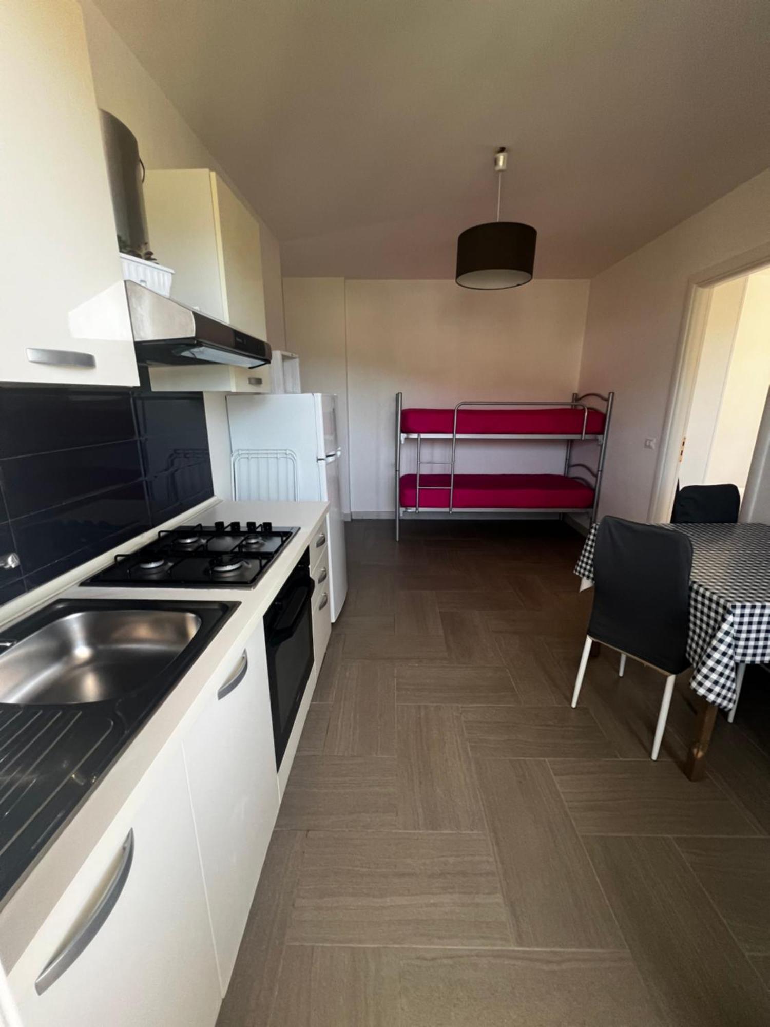 Tosk House 2 Apartman Peschici Kültér fotó