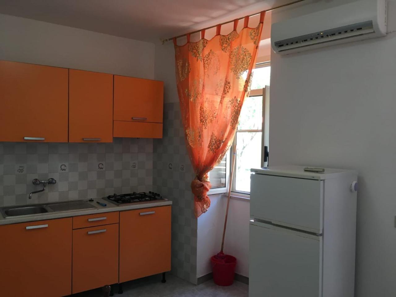 Tosk House 2 Apartman Peschici Kültér fotó
