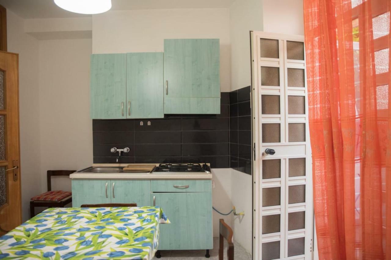 Tosk House 2 Apartman Peschici Kültér fotó